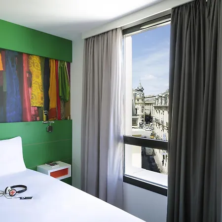 Ibis Styles Centre Comedie Hotel 3*