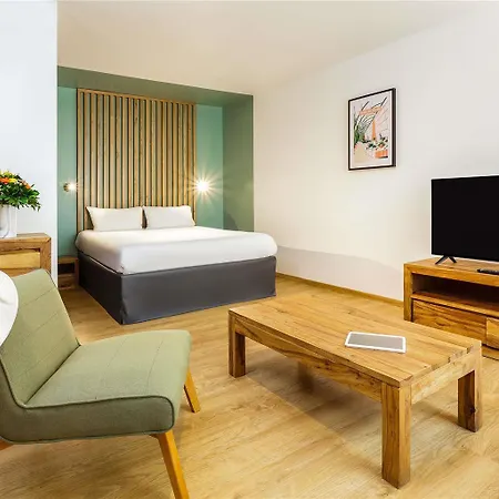 Ibis Styles Centre Comedie Otel