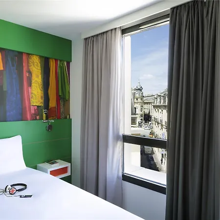 Ibis Styles Centre Comedie 3*