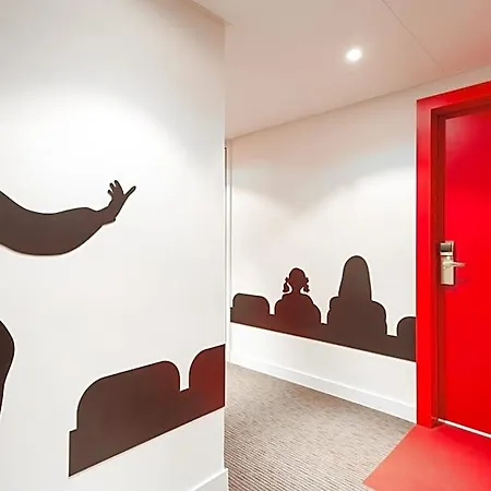 Ibis Styles Centre Comedie Otel 3*