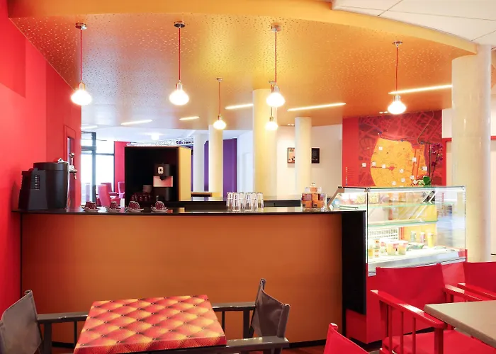 Ibis Styles Centre Comedie Hotel 3*