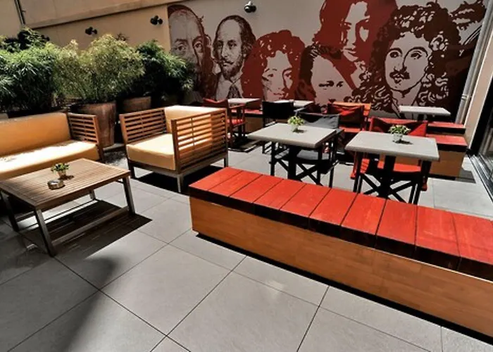 Hotel Ibis Styles Centre Comedie 3*